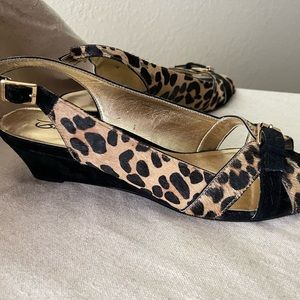 Beverly Feldman Leopard Print sling back wedges